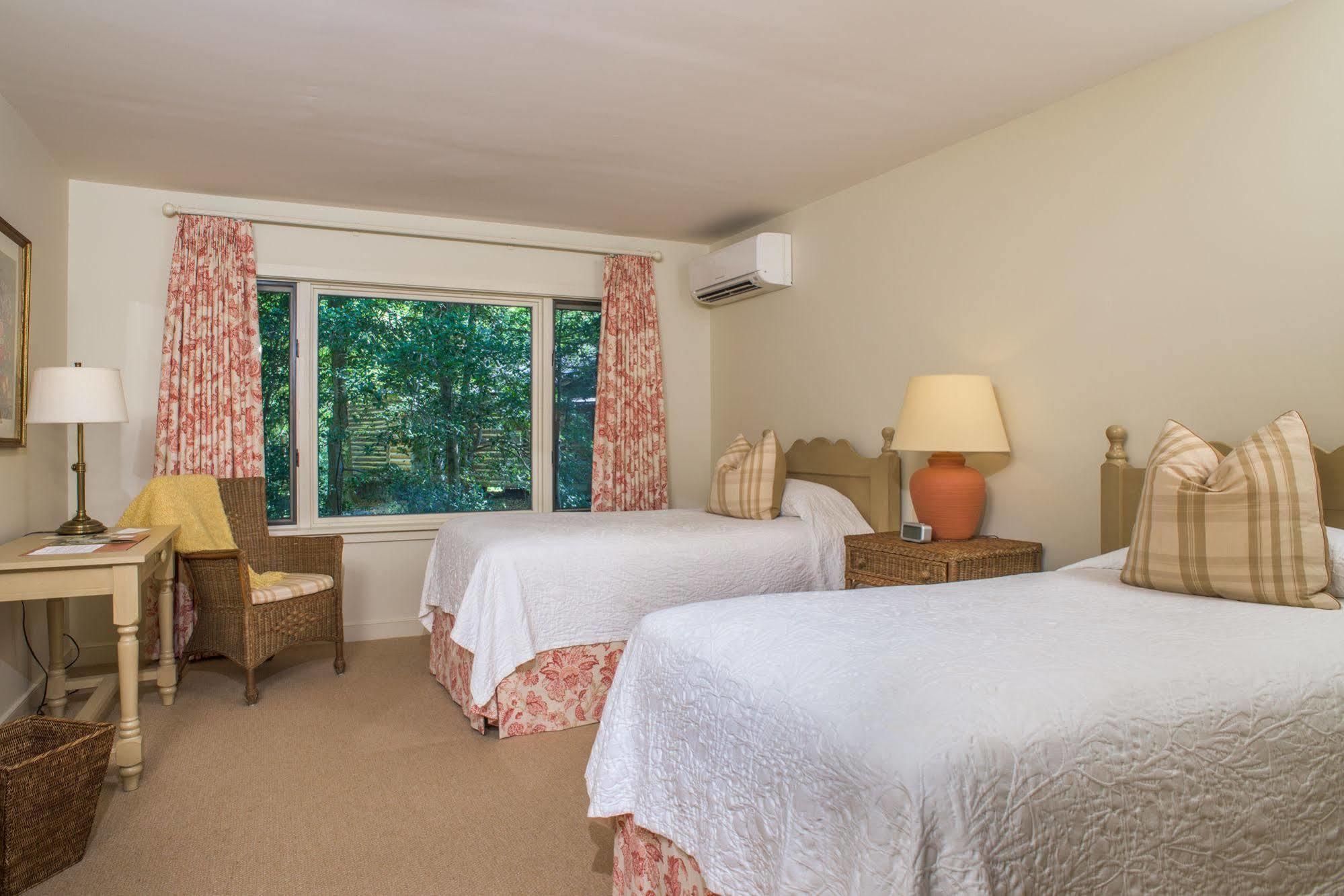 The Inn At Stratford Hall East End Esterno foto